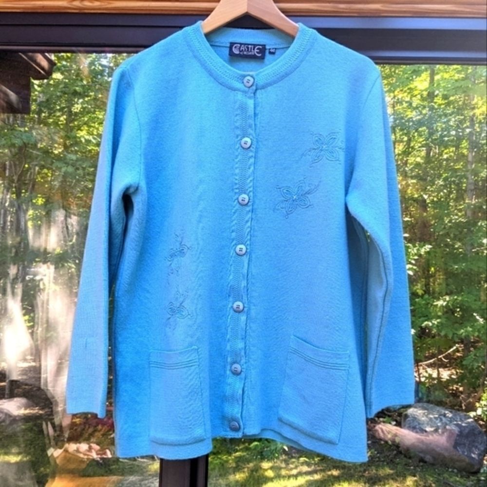 Castle Of Ireland button up cardigan blue green flowers fall winter